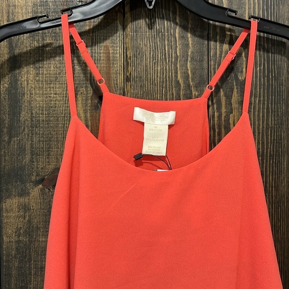 NWT MM Couture by Miss Me Tiered Blouse M Coral Asymmetrical Hem Flowy Dressy - Picture 2 of 8